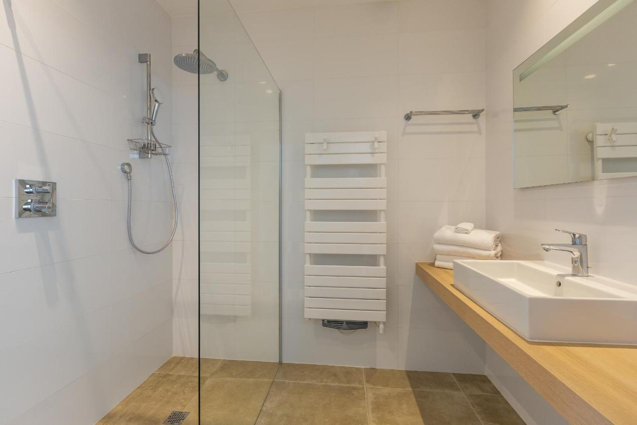 Luxurious And Spacious Apartment In The Heart Of The Cote D'Azur Roquefort-les-Pins Exterior foto